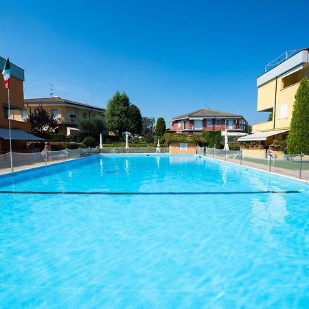 Appartamento Garden Ville Sirmione Exteriör bild