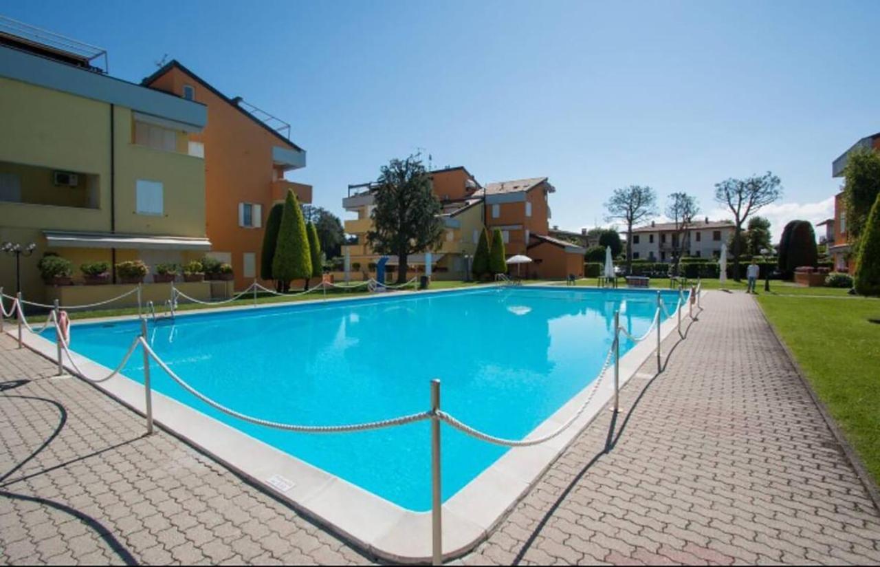 Appartamento Garden Ville Sirmione Exteriör bild